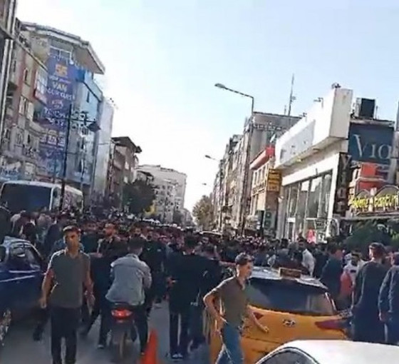 Van'da iki kadını taciz eden altı uzman çavuş gözaltına alındı