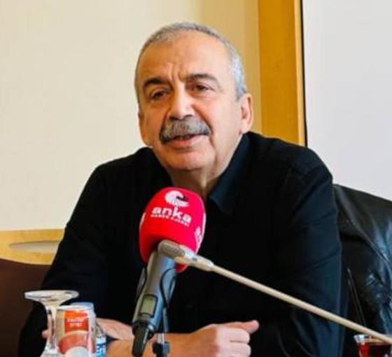 Sırrı Süreyya Önder'den yeni Anayasa yanıtı: Kürt meselesinde teklifte bulunsan 16 yıllık fezleke seni bekliyor