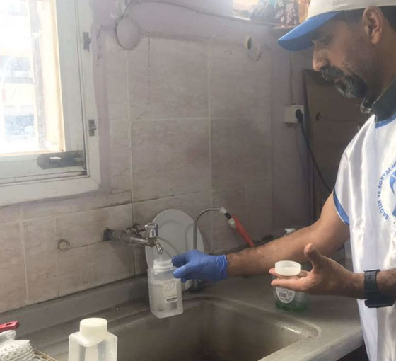 Depremde ağır hasar alan Hatay’da içme suyu incelendi: Su bakteri kaynıyor