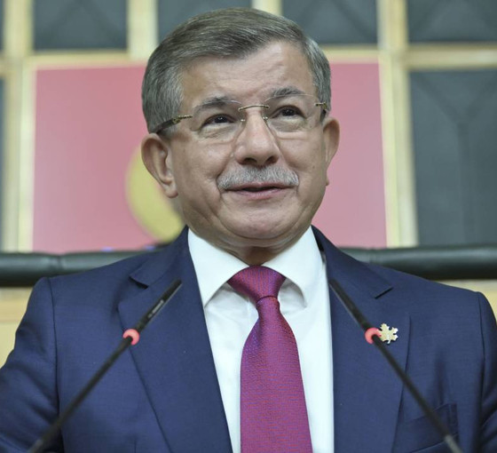 Ahmet Davutoğlu'ndan Erdoğan'ın 'itidal' çağrısına tepki: Tarihe kara bir leke olarak geçecek