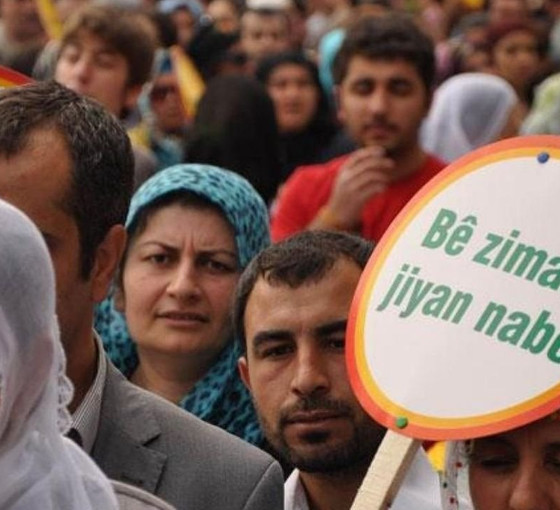 Mardin Barosu'nun bastırmak istediği 4 dilli ajandaya firma engeli: Kürtçe ve Arapça gerekçe gösterildi