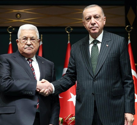 Erdoğan, Filistin Devlet Başkanı Mahmud Abbas ile görüştü