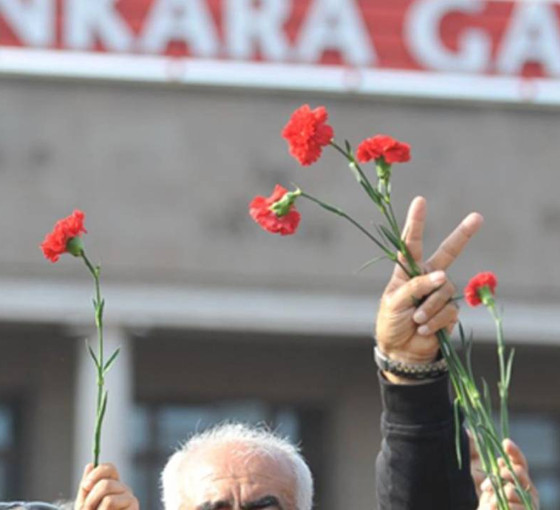 10 Ekim katliamı iddianamesinde bazı belgelerin istihbarat polisleri tarafından 'bilirkişi' sıfatıyla incelendiği ortaya çıktı