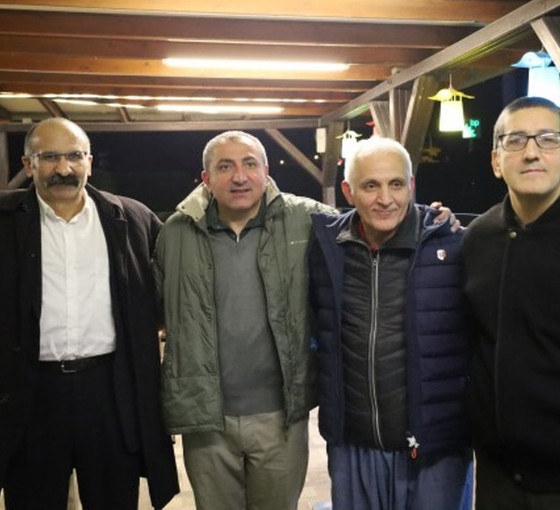 Tahliye olan 30 yıllık mahpuslar cezaevinden çıktı