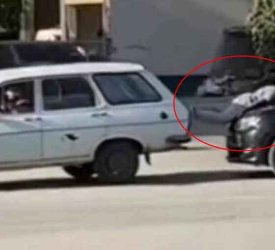 Yer Adana: Çekme halatı bulamayınca araya çocuk koydular