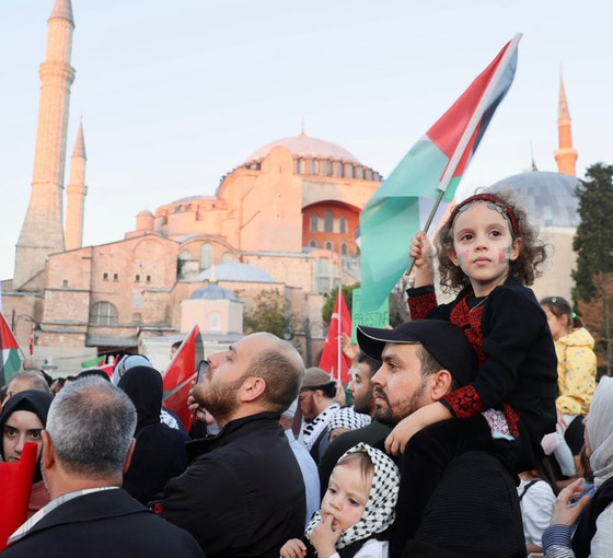 İstanbul'da Filistin'e destek yürüyüşü düzenlendi