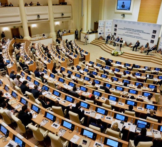 Gürcistan Cumhurbaşkanı Zurabişvili 'anayasayı ihlal etmekten' suçlu bulundu