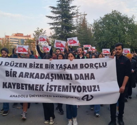 Üniversite öğrencisi R.A.'nın intiharı: 'Bir arkadaşımızı daha kaybetmek istemiyoruz'