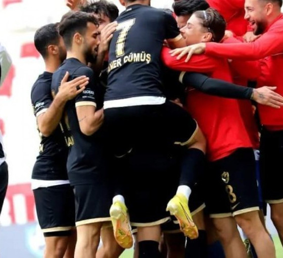 Amedspor'dan galibiyet serisi: Seyirci yasağına rağmen liderliği korudu