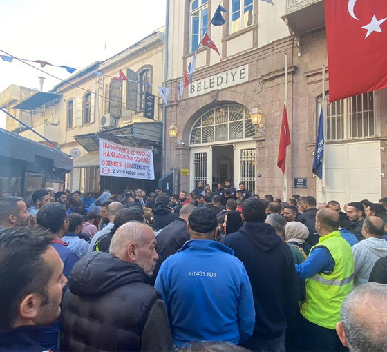 İzmir Büyükşehir’de ikramiye krizi: 11 bin işçi iş bıraktı