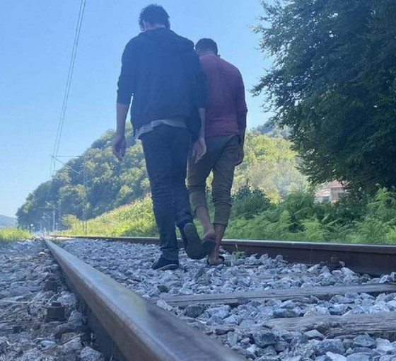 Almanya'ya göç yolları: Aracılar zinciri, evlilik ve vizeli geçiş yöntemleri