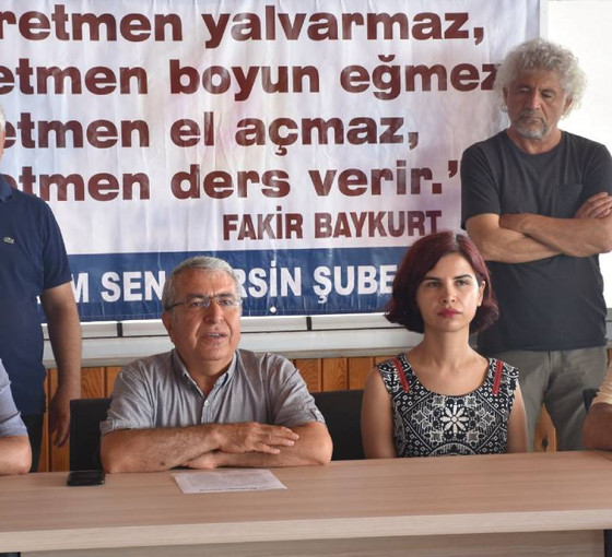 Eğitim de enkaz altında: Bir okul içine iki okul sığdırıldı, dersler 30 dakikaya düşüyor