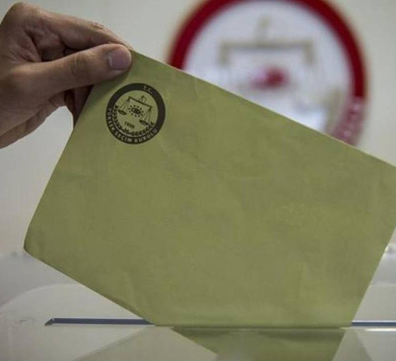 Son ankete göre partilerin oy oranı: 4 parti barajı aşabiliyor