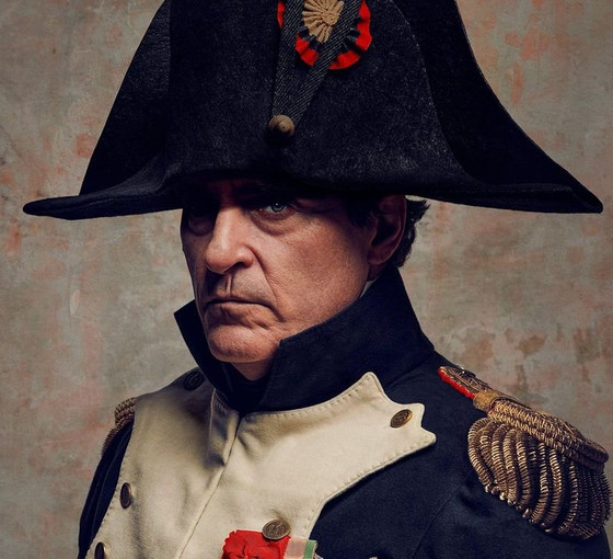 Trajediden 'fars'a, Konsüllükten İmparatorluğa: Napoleon Bonaparte