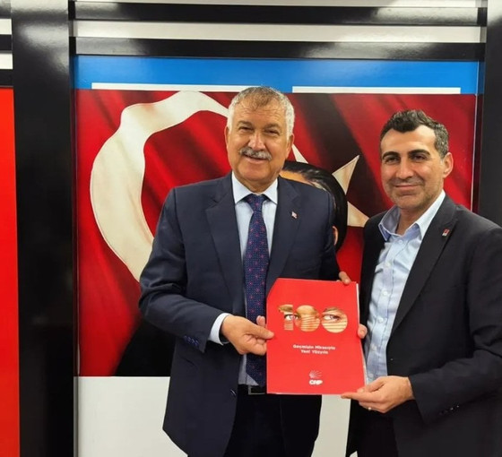 Özgür Özel'le görüşen Zeydan Karalar adaylık başvurusu yaptı