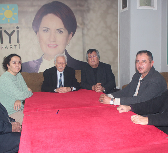 İYİ Parti'de 21 partili daha istifa dilekçesi verdi