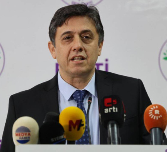 DEM Parti: AKP, taşıdığı askerler ve korucu aileleri ile belediye başkanı belirlemek istiyor