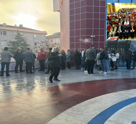 Sigaranın zararları panelinde sigara molası verdiler