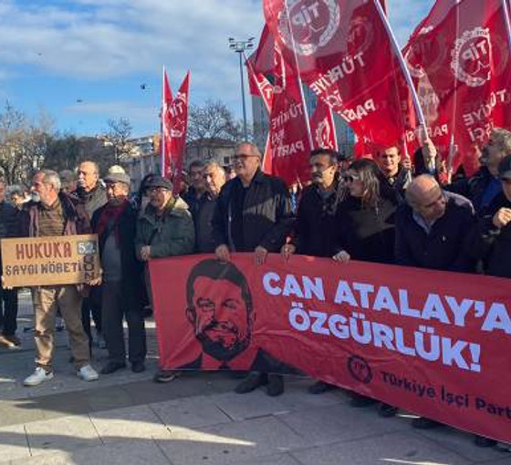 Özgürlük nöbeti sürüyor: Can Atalay’ı alana kadar eylemlerimiz sürecek