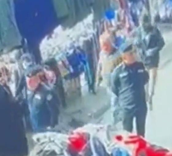 Kerkük'teki Lenge pazarında suikast: Kürt polis başından vuruldu