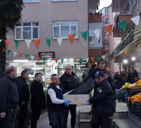 Engelli kızını öldürüp, intihar etti