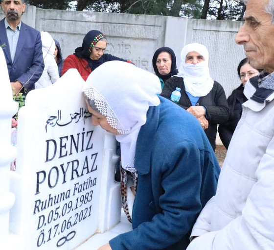 HDP binasında katledilen Deniz Poyraz doğum gününde mezarı başında anıldı: 'Bir Deniz gider, bir Deniz gelir'