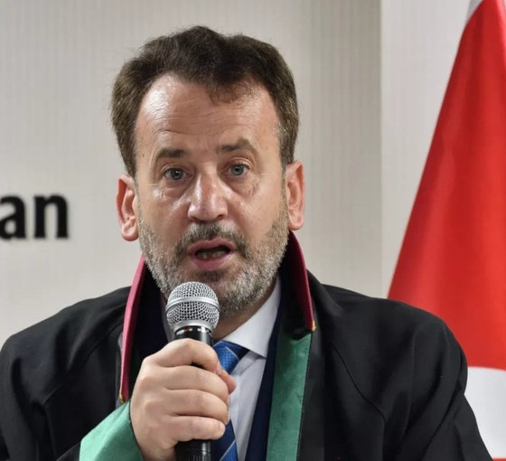 AYM üyesi Kenan Yaşar'ın 'fil ile karınca' mesajına yorum yağdı: 'Cesur açıklama yapmalısınız'