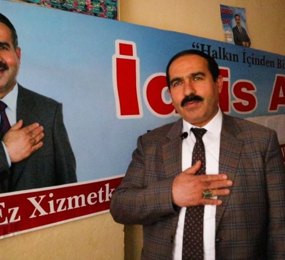 Van'ın renkli ismi İdris Ahi yeniden aday: 'Van halkı dâhidir, hizmetkâr İdris Ahi’dir'