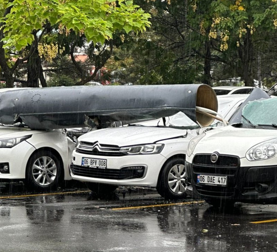 'Aracımın üzerine savaş uçağının yakıt tankının düşmesi benim suçum mu?'