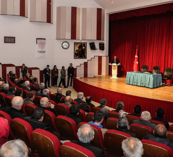AKP'nin Alevi etkinliği tepki çekti: 'Aleviliği özünden koparanlarla yol yürümeyiz'