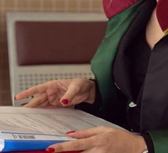 Urfa'ya hacize giden kadın avukata saldırı: Avukatın ayağı kırıldı, bir kişi tutuklandı