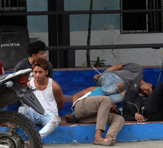 OHAL ilan edilen Ekvador'da çete operasyonu: 329 üye gözaltında
