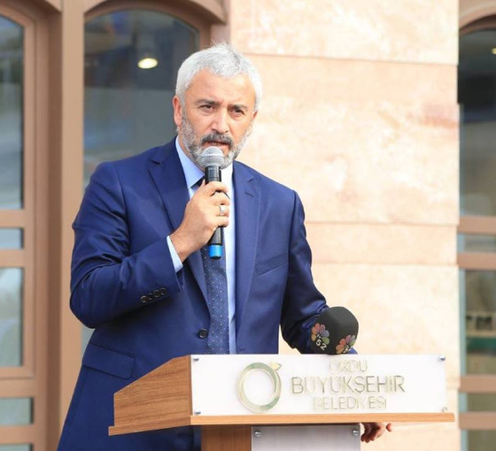 Ordu'da AKP'nin görevden aldığı Enver Yılmaz İYİ Parti'nin adayı