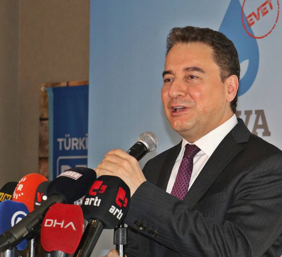 Diyarbakır'da konuşan Ali Babacan'dan 'bilinmeyen dil' tepkisi: Adını koymazsanız eşit vatandaşlıktan bahsedemezsiniz