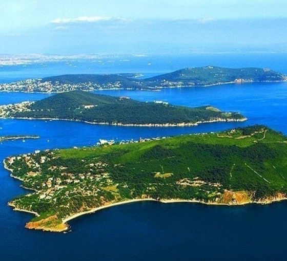 Adalara Ermeni başkan (?)