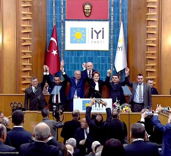Meral Akşener açıkladı: İYİ Parti'nin Antalya, Kocaeli, Giresun ve Kars adayları belli oldu