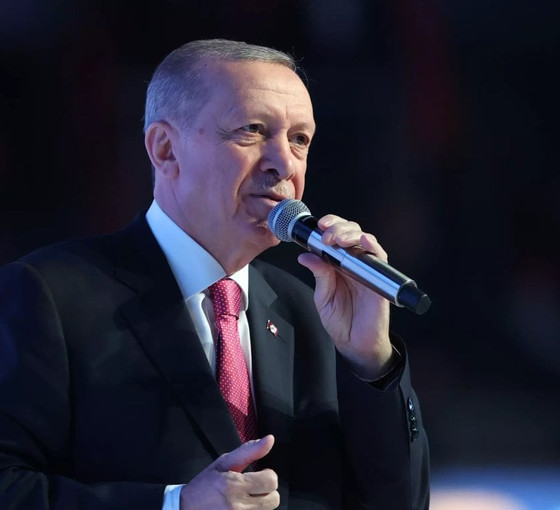 Erdoğan'ın yeniden adaylığı muhalefetin desteğine bağlı: 2027'de erken seçim hazırlığı