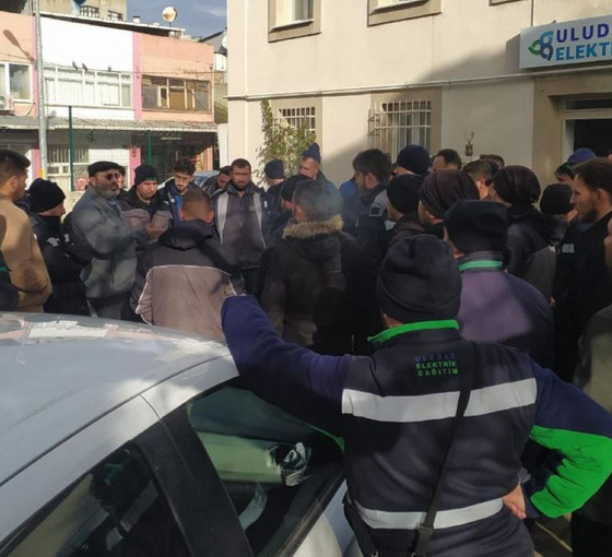 Güney Marmara’da elektrik dağıtım işçileri iş durdurdu