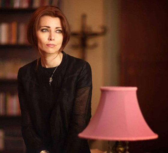 Edebiyatçılardan Elif Şafak'a destek: Hiçbir edebiyatçının bu tarz yöntemlerle linç edilmesine izin vermeyelim
