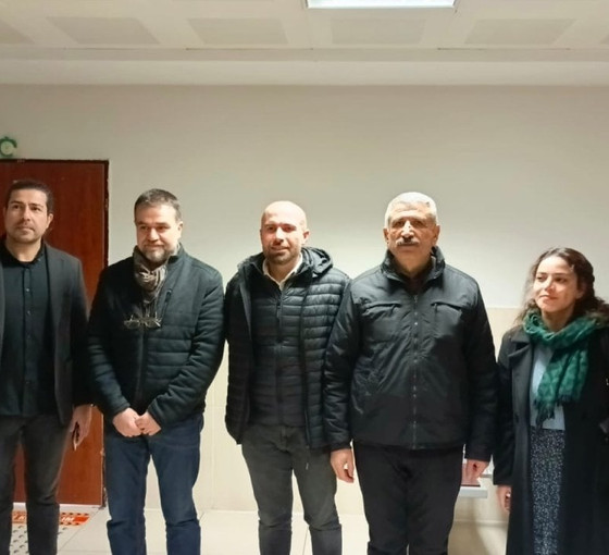 Diyarbakır'da yargılanan 18 gazetecinin duruşması ertelendi
