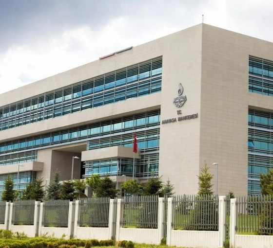 CHP, Atalay'ın vekilliği hakkındaki kararı AYM'ye götürüyor