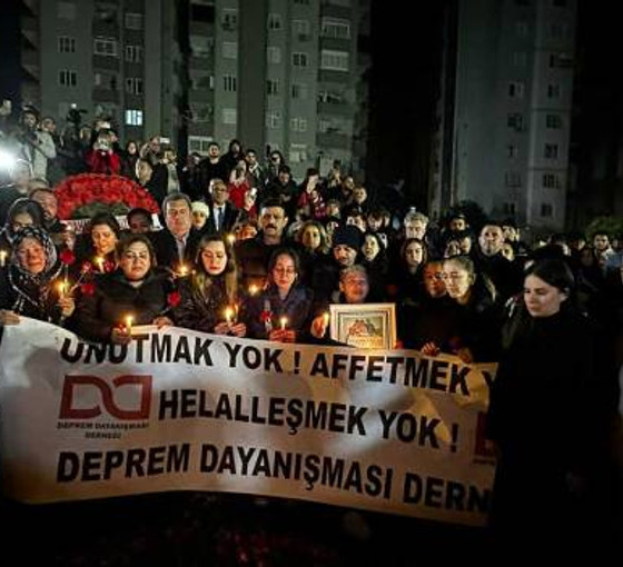 Birinci yılda depremin vurduğu kentlerde anma: Unutmak yok, helalleşmek yok