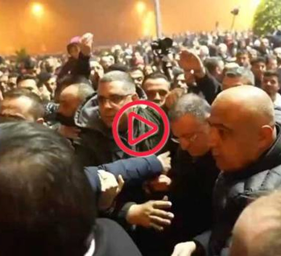 Depremin birinci yılında Hatay'da Lütfü Savaş ve Fahrettin Koca protesto edildi: 'İstifa' sloganlarıyla alandan çıktılar