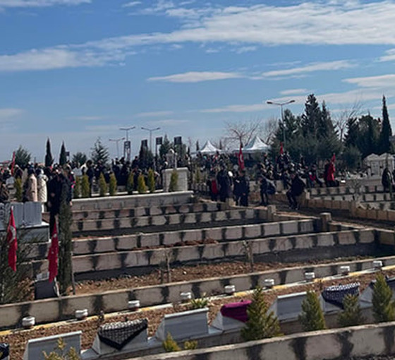 Adıyaman'da depremde ölenler anıldı: 'Bir mezarı bile olmayanlar var'