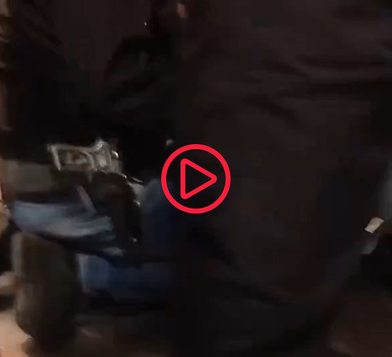 Özak işçileri Levi's ve Zara önünde eylem yapmak istedi, yaklaşık 20 kişi gözaltına alındı