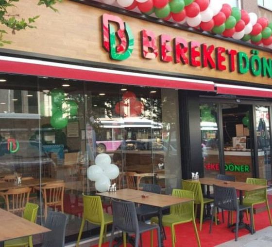 Çiğ köfteci Komagene, Bereket Döner'i aldı