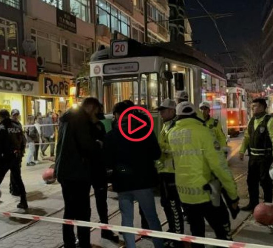 Kadıköy'de torununu kurtarırken tramvayın altında kalan kadın vefat etti