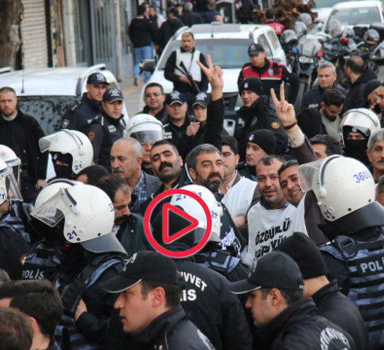 Diyarbakır'da 'Büyük Özgürlük Yürüyüşü' öncesi polis ablukası: 'Bizi engelleyemezler'