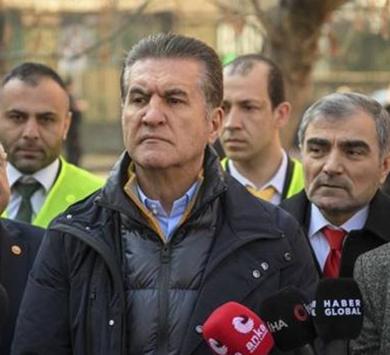 Sarıgül'den CHP yönetimine eleştiri: 'Gürsel Tekin, 'giderse gitsin' denilecek bir siyasetçi değildir'