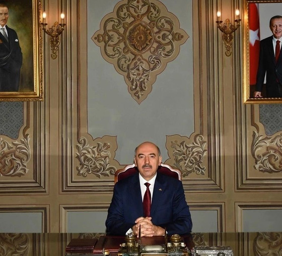 Rektör, büyükelçiliğe atanmıştı: Dokuz Eylül Üniversitesi rektör vekili Mahmut Ak oldu
